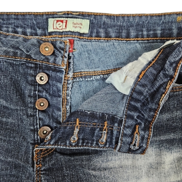 Lei Faded Dark Wash Button Fly High Rise Stretch Denim Jean Shorts Size 13 Junio - Picture 6 of 12
